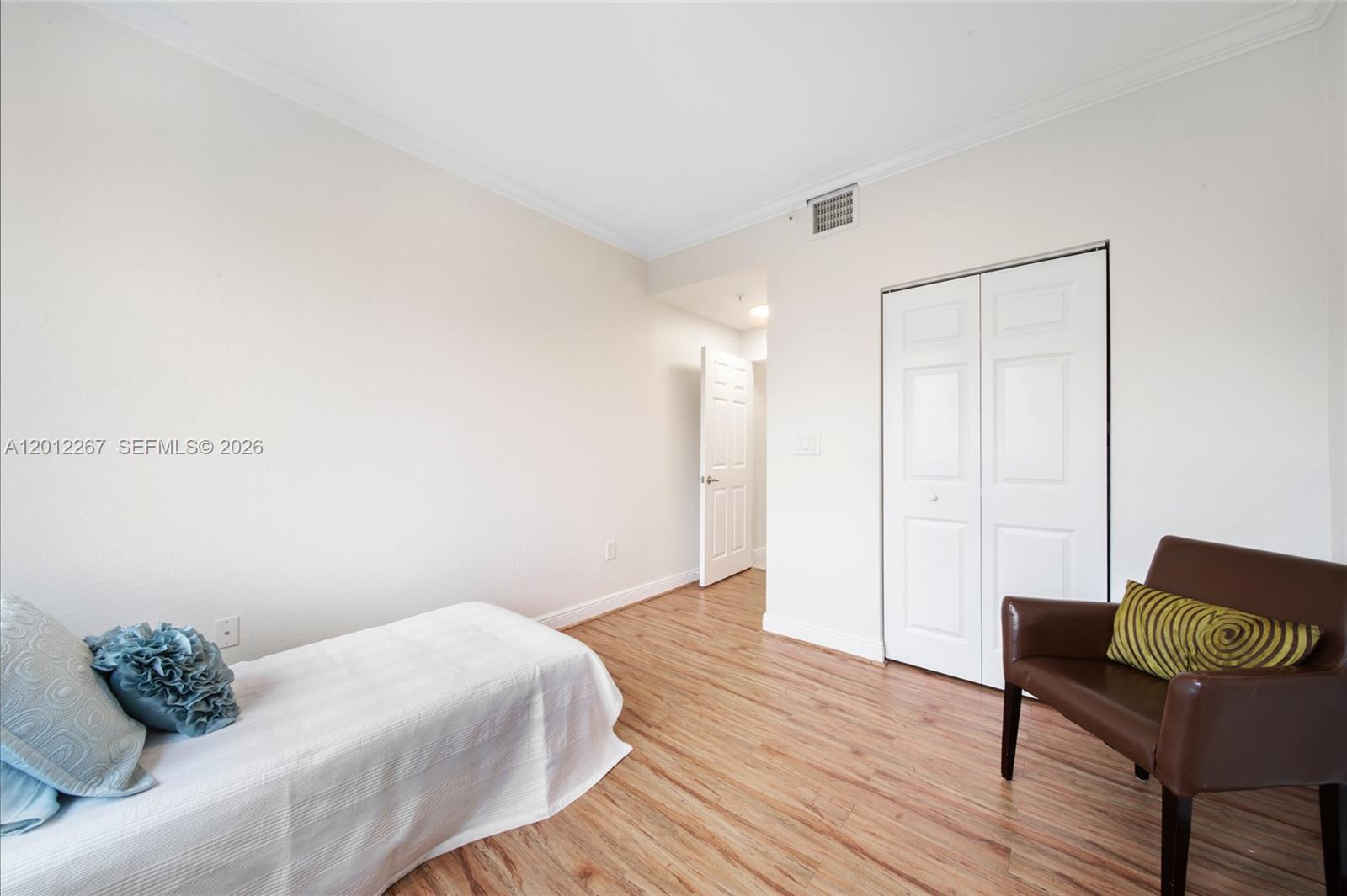 THE GRANDE CONDO - Residential Lease