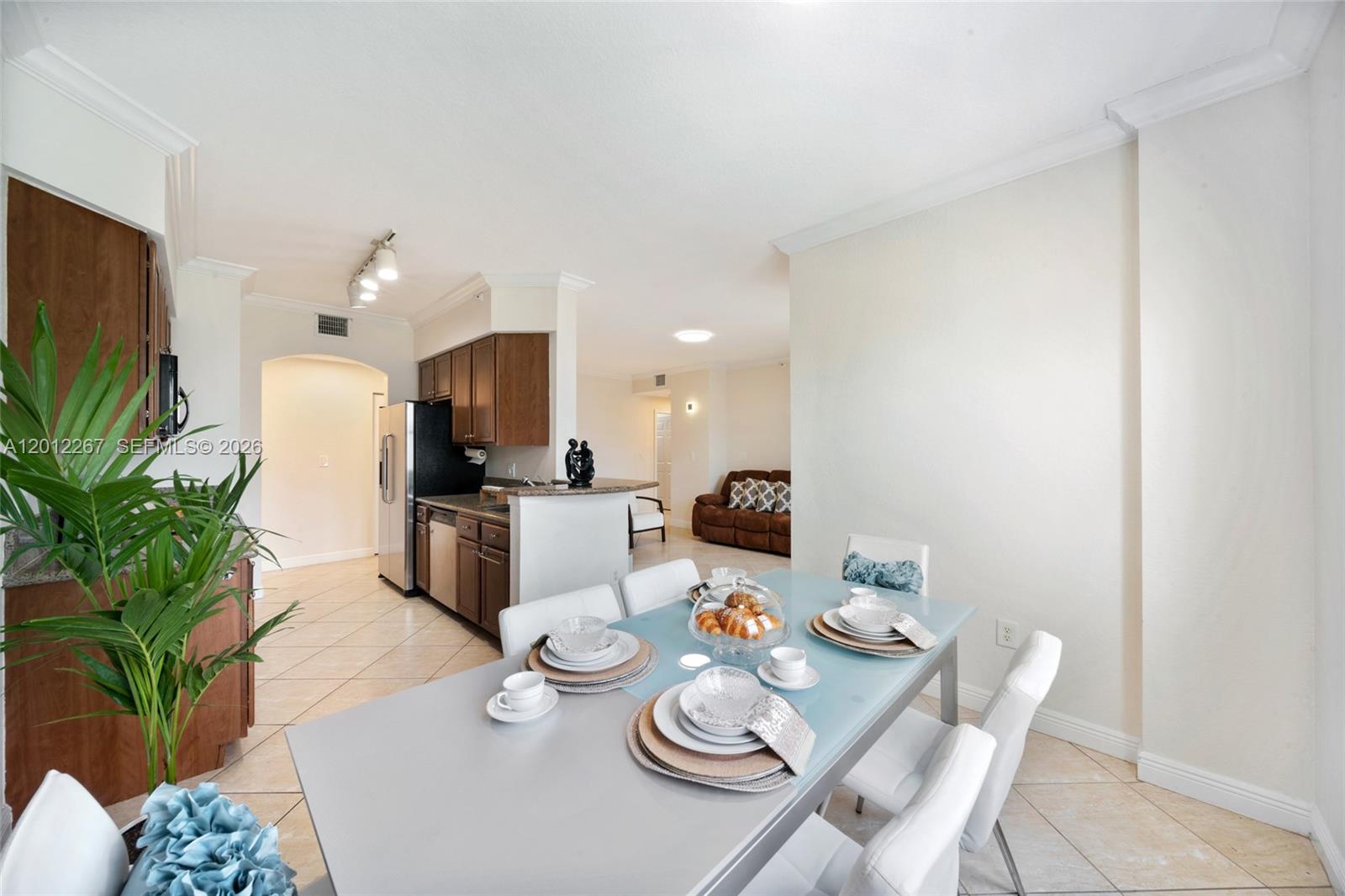 THE GRANDE CONDO - Residential Lease