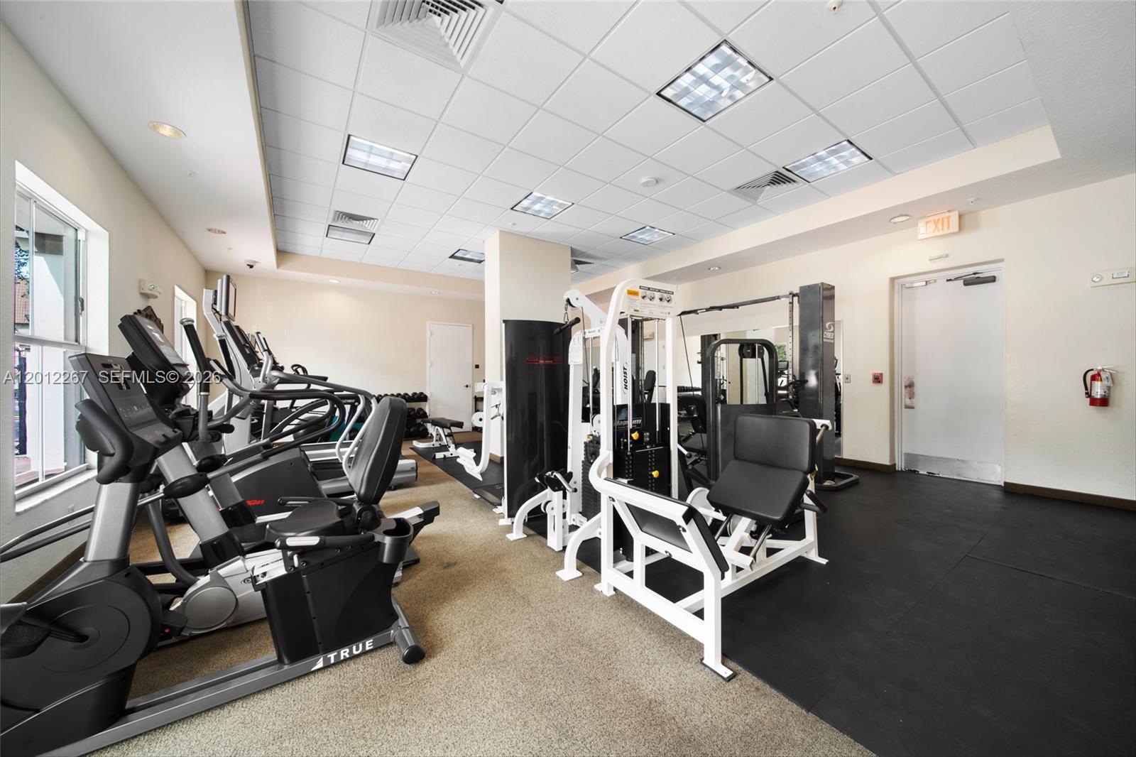 THE GRANDE CONDO - Residential Lease