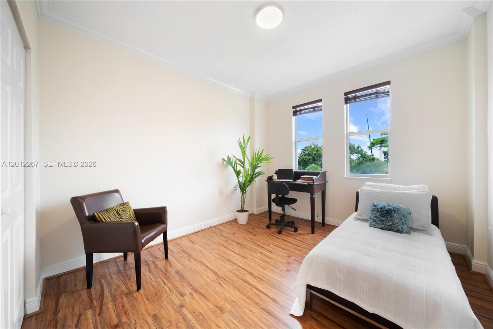 THE GRANDE CONDO - Residential Lease