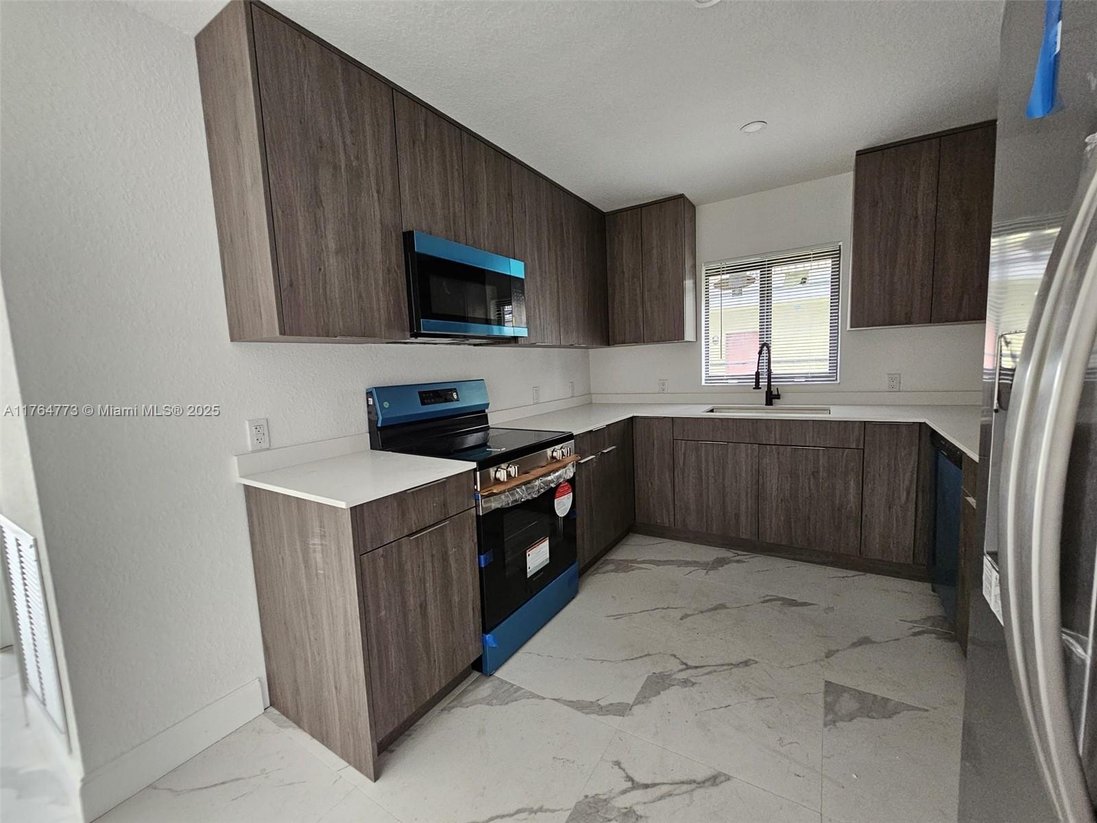 MAJOR-ROLLE ADD TO POMPAN - Residential