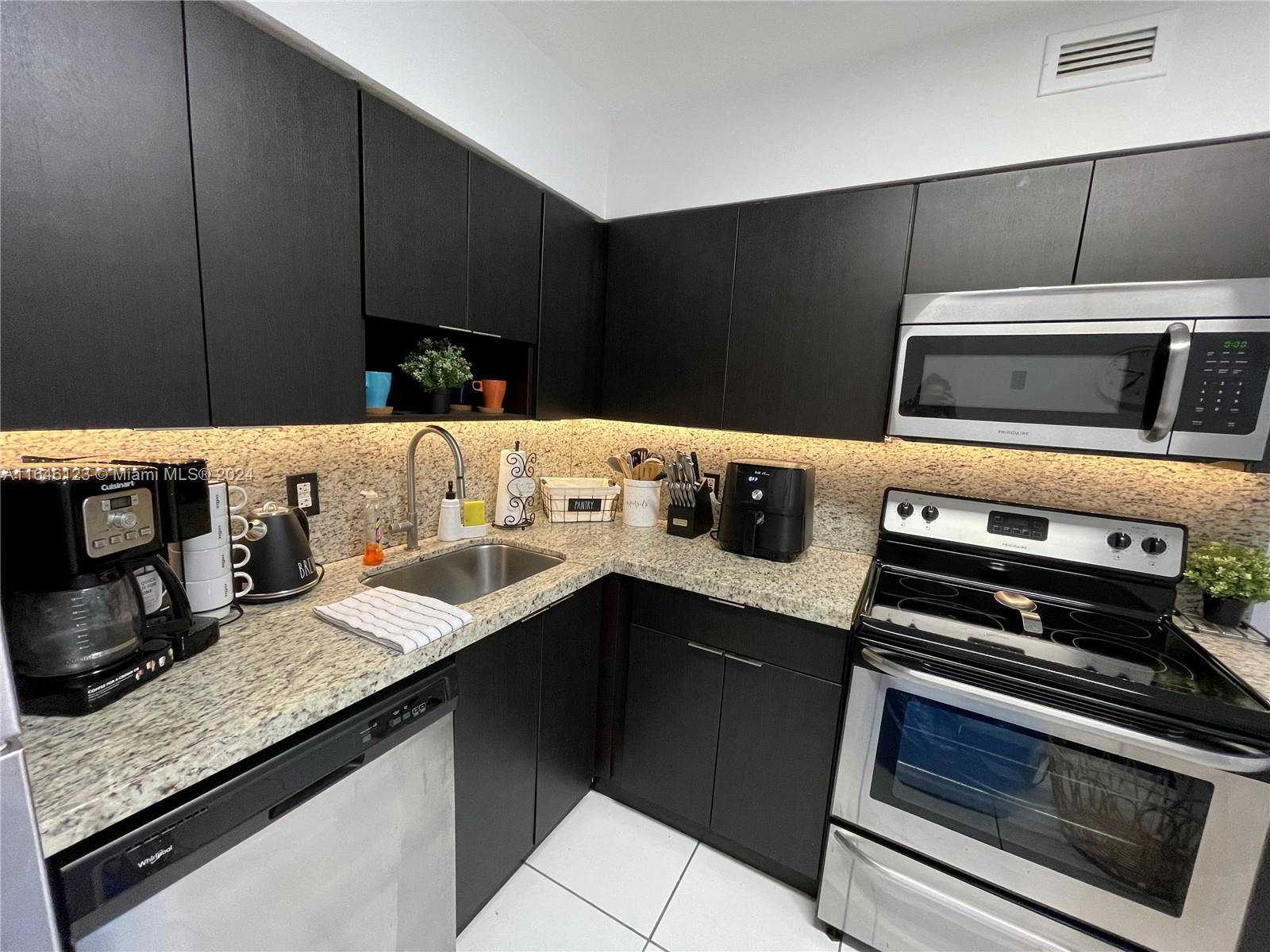 5151 Collins Ave 629
