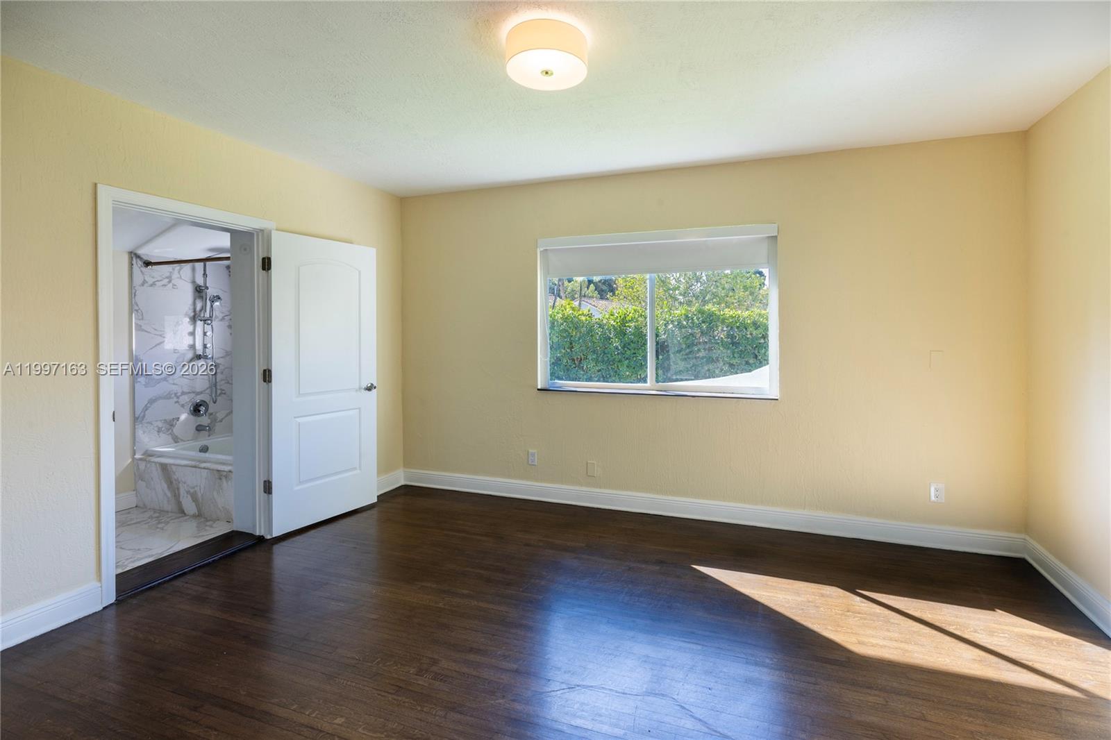 COUNTRY CLUB ESTATES SEC - Residential