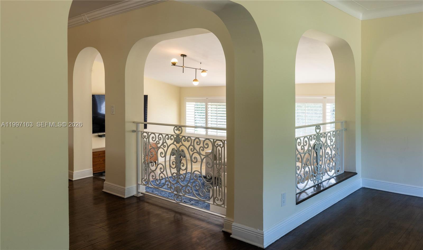 COUNTRY CLUB ESTATES SEC - Residential