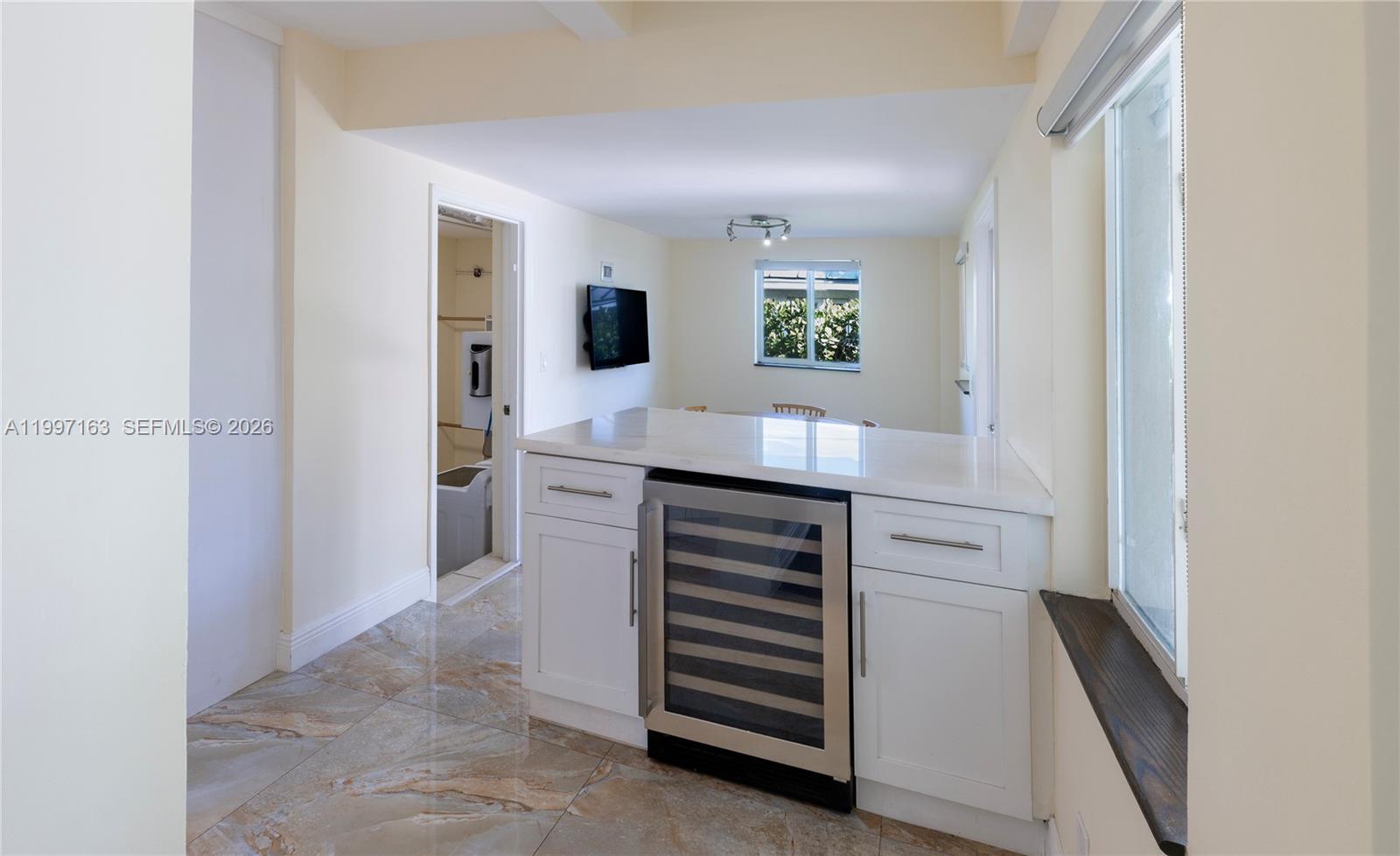 COUNTRY CLUB ESTATES SEC - Residential