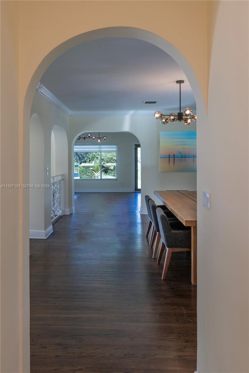 COUNTRY CLUB ESTATES SEC - Residential