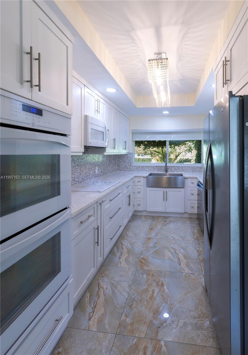 COUNTRY CLUB ESTATES SEC - Residential