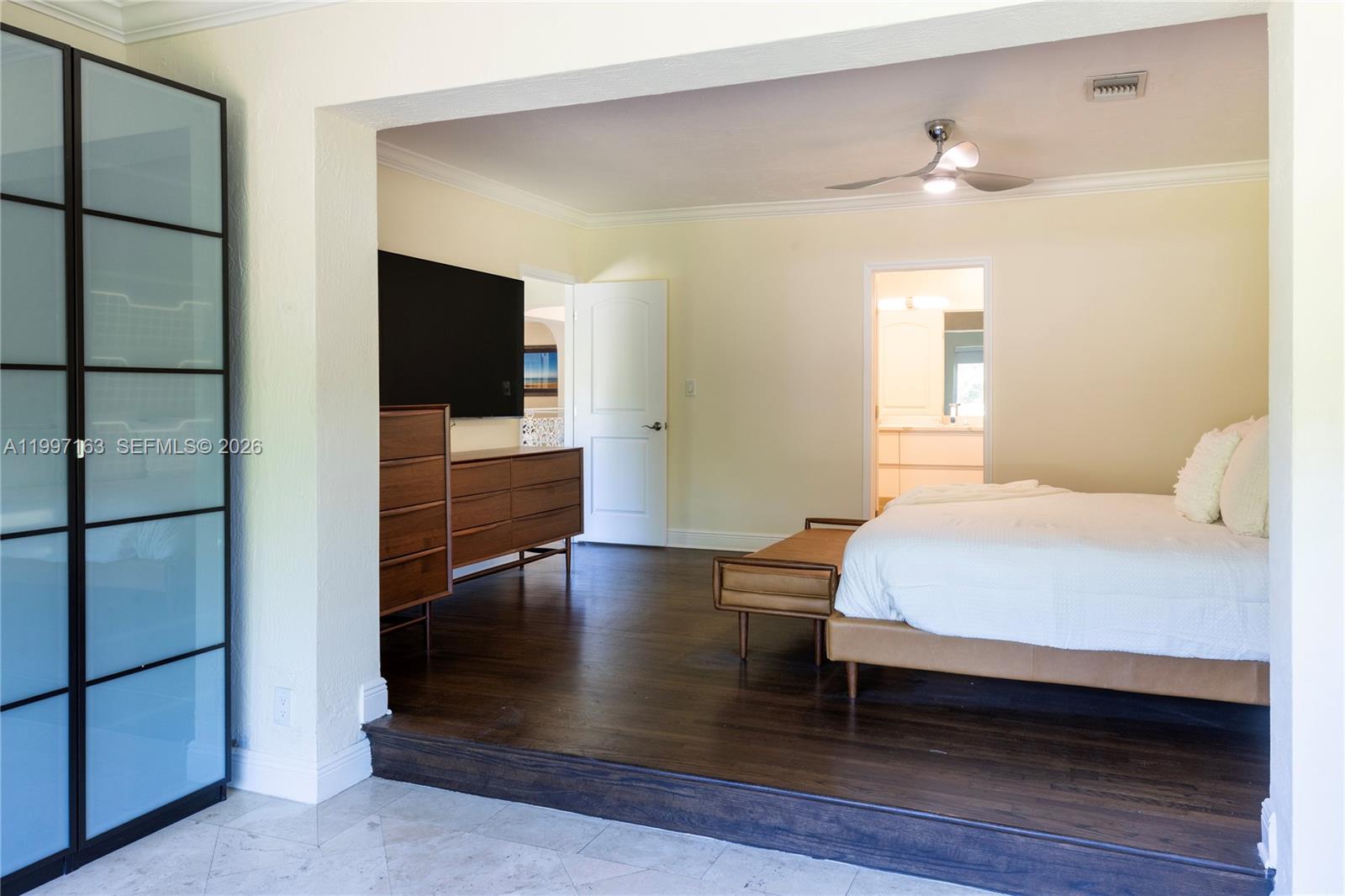 COUNTRY CLUB ESTATES SEC - Residential