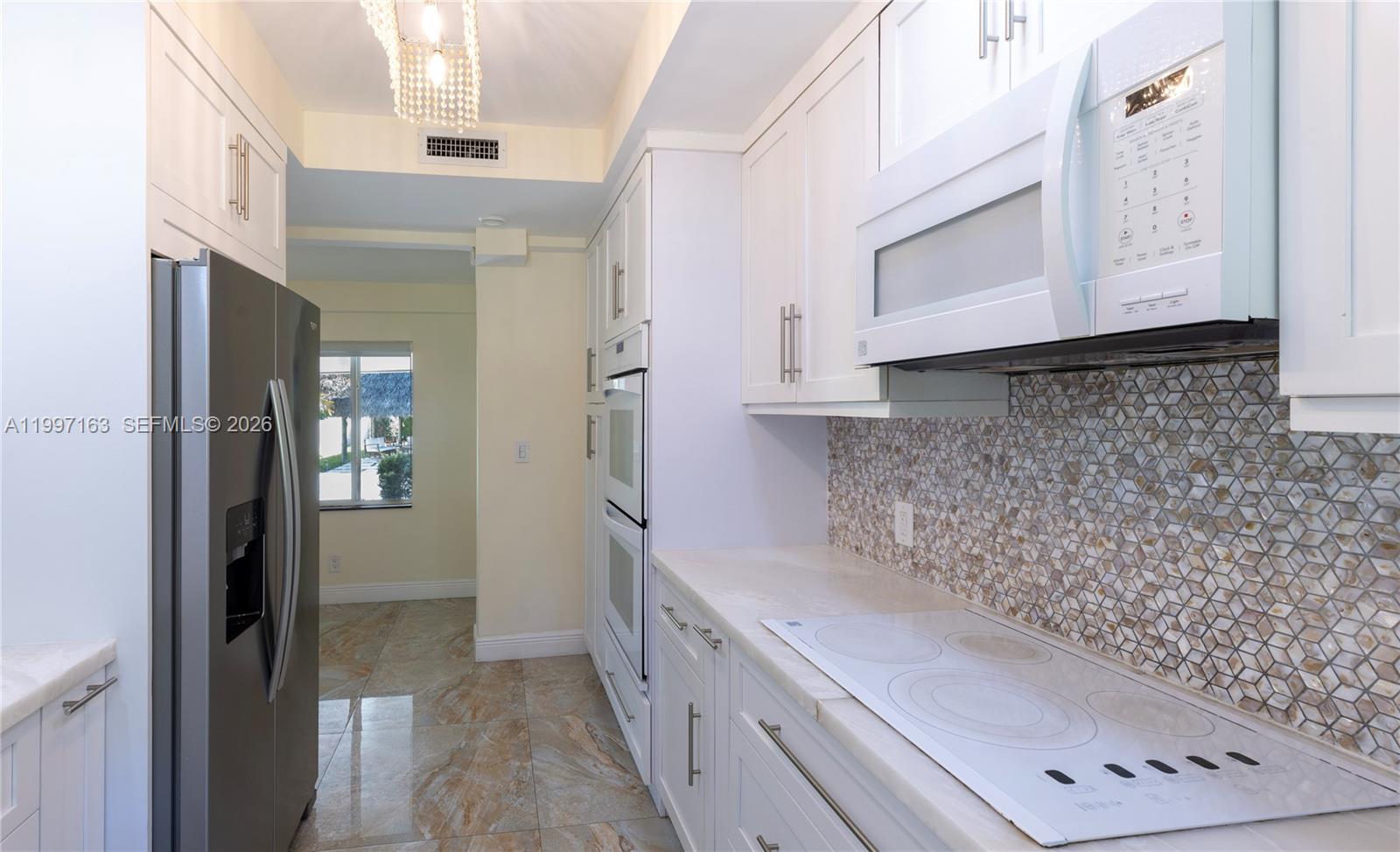 COUNTRY CLUB ESTATES SEC - Residential