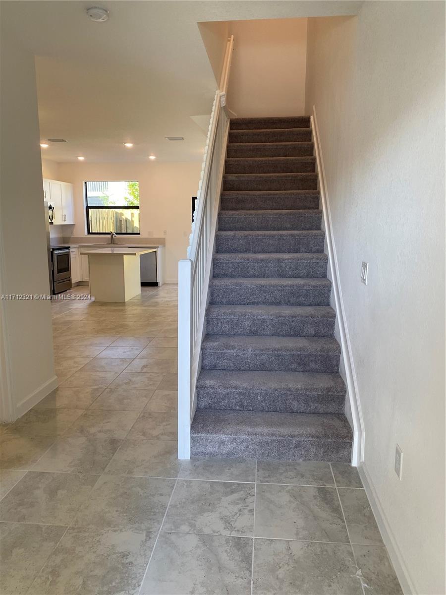 VIA VENTURA NEIGHBORHOOD - Residential