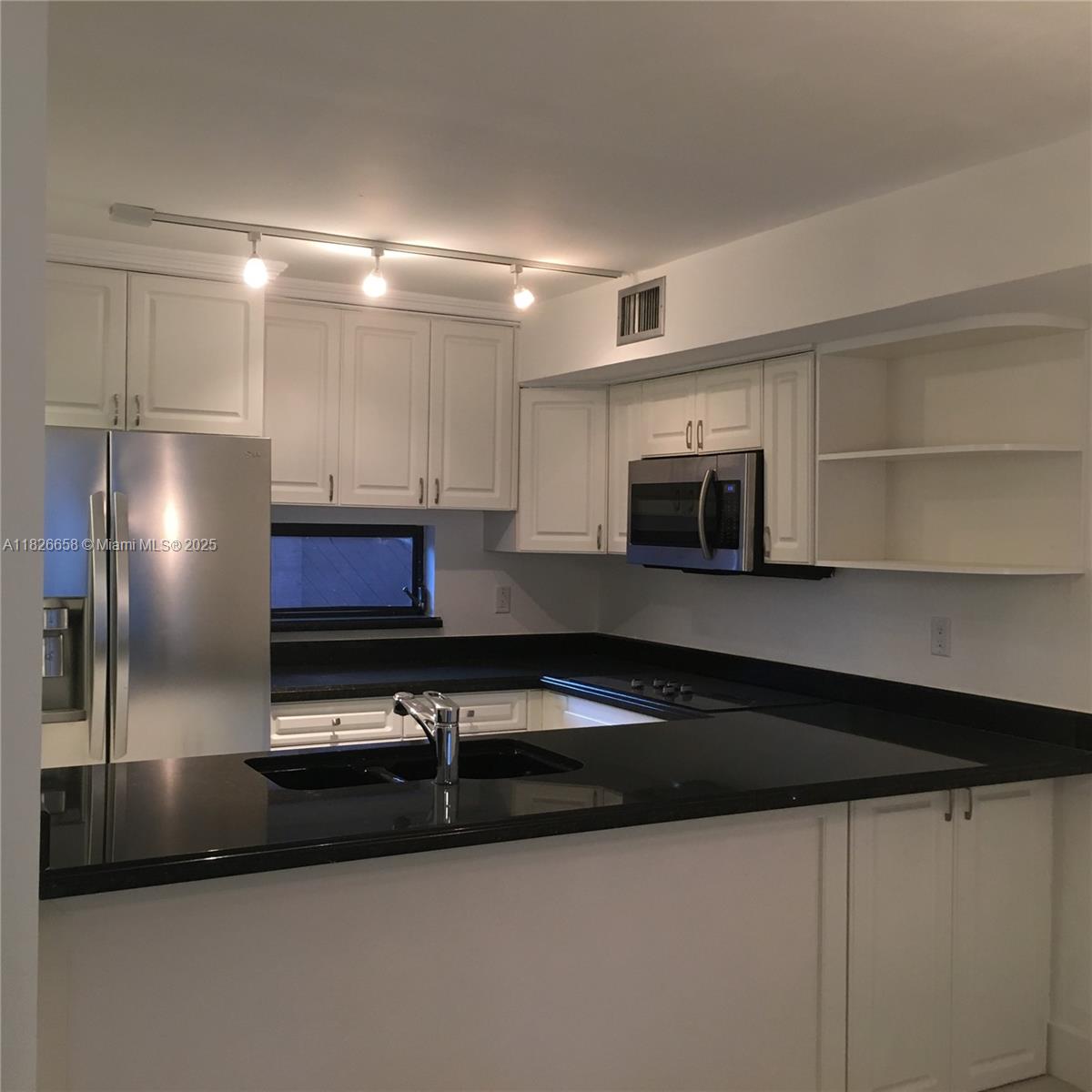 2180 Brickell Ave 8