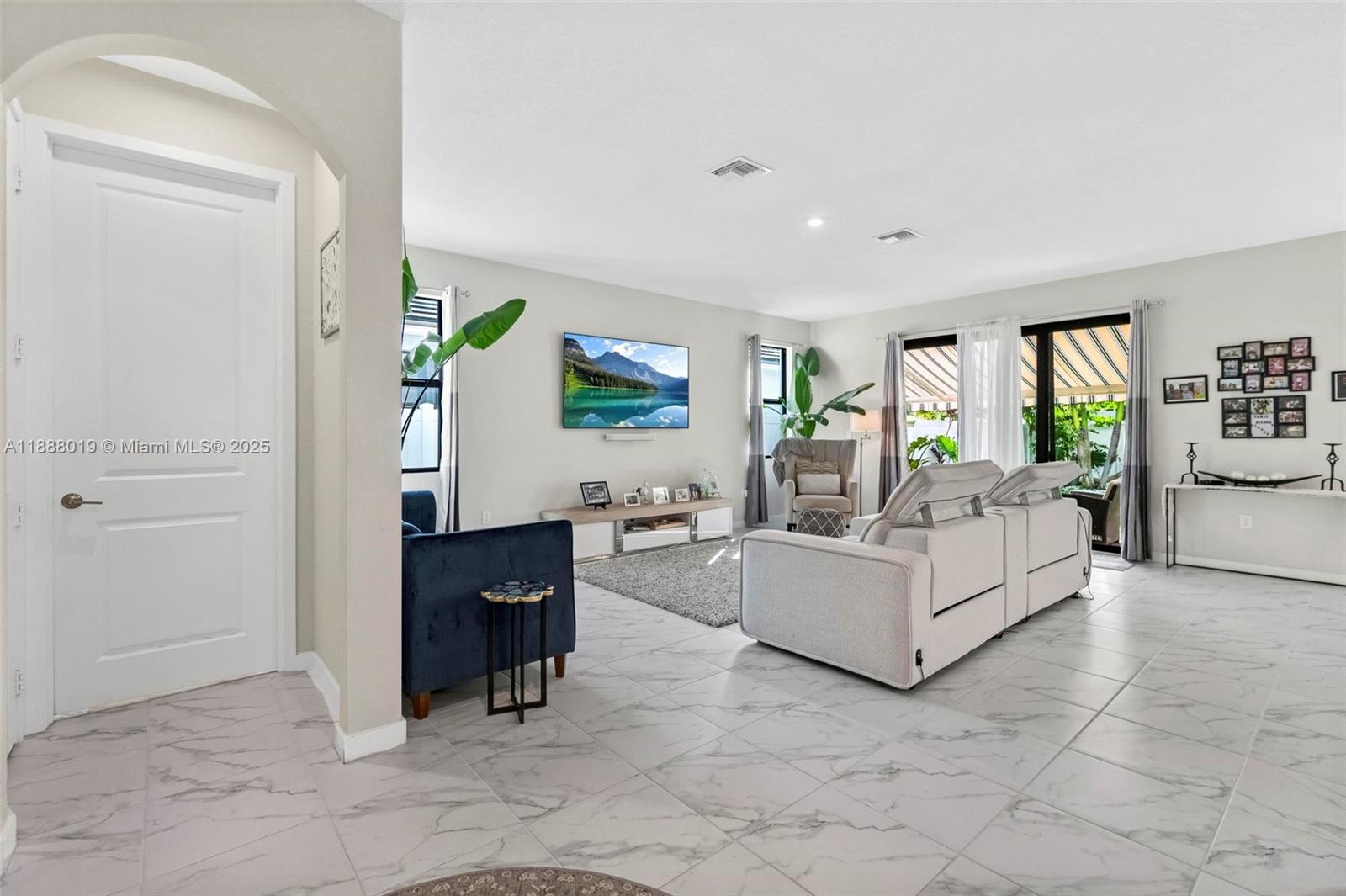 MC RESIDENTIAL - Residential