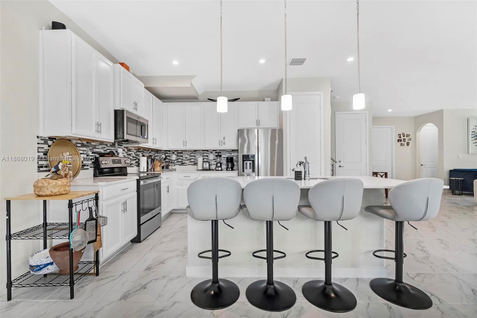 MC RESIDENTIAL - Residential