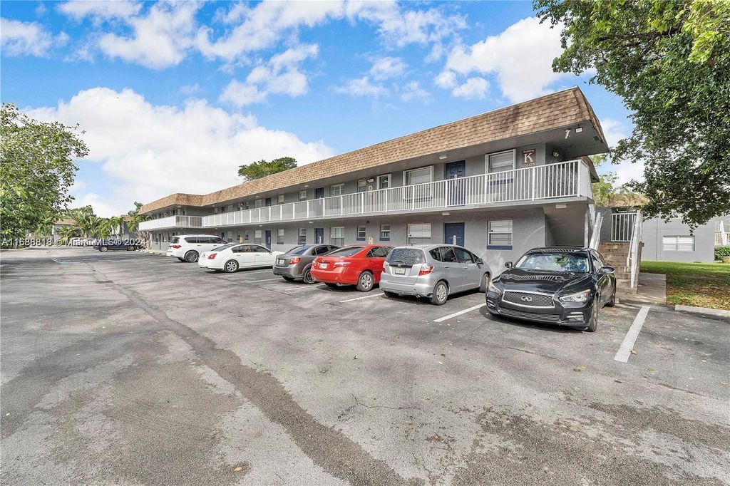 Photo of 4757 NW 9th Dr #4757, Plantation, FL 33317 (MLS # A11688818)