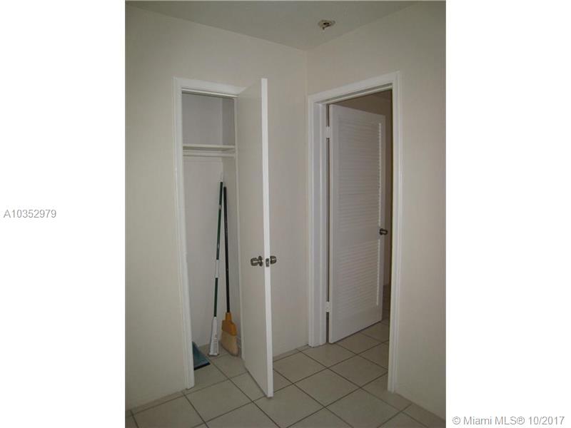 EVERGLADE LAND SALES CO F - Residential Lease