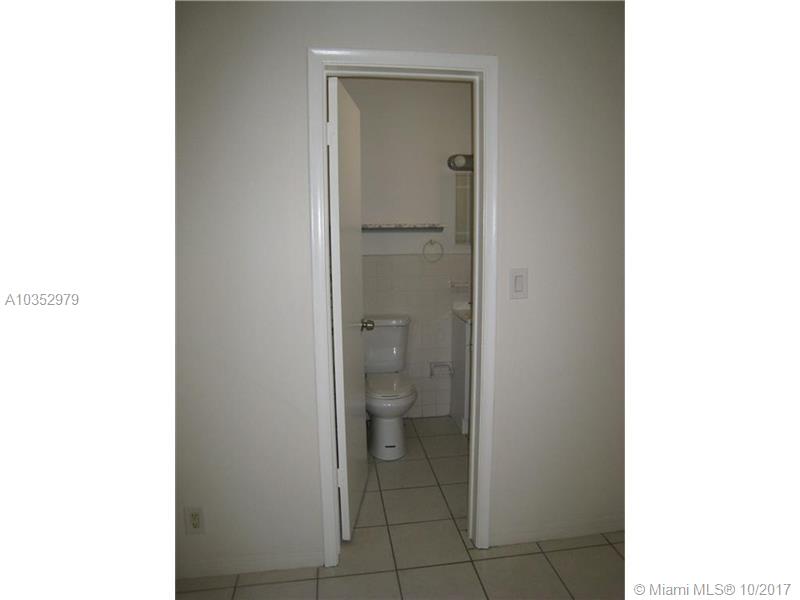 EVERGLADE LAND SALES CO F - Residential Lease