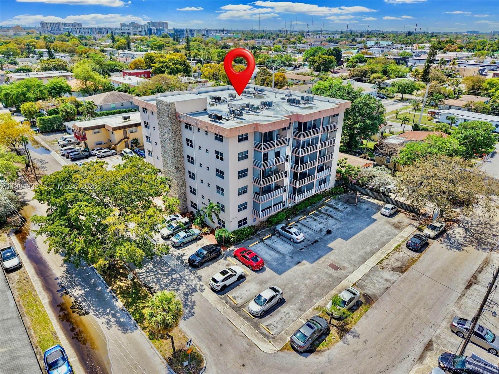 DIXIANA CONDO - Residential