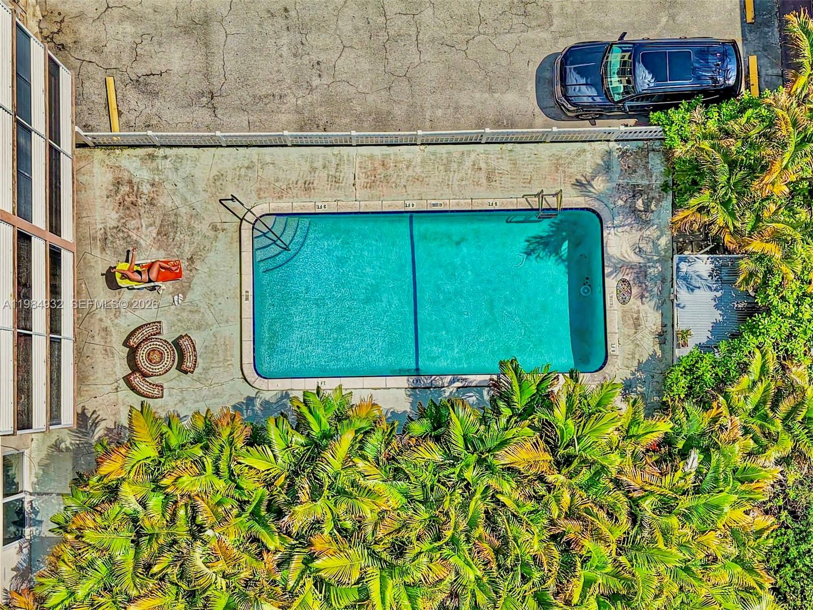 DIXIANA CONDO - Residential