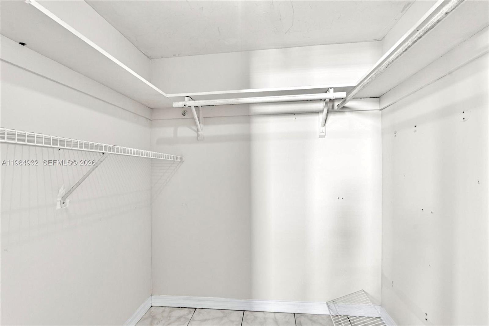 DIXIANA CONDO - Residential