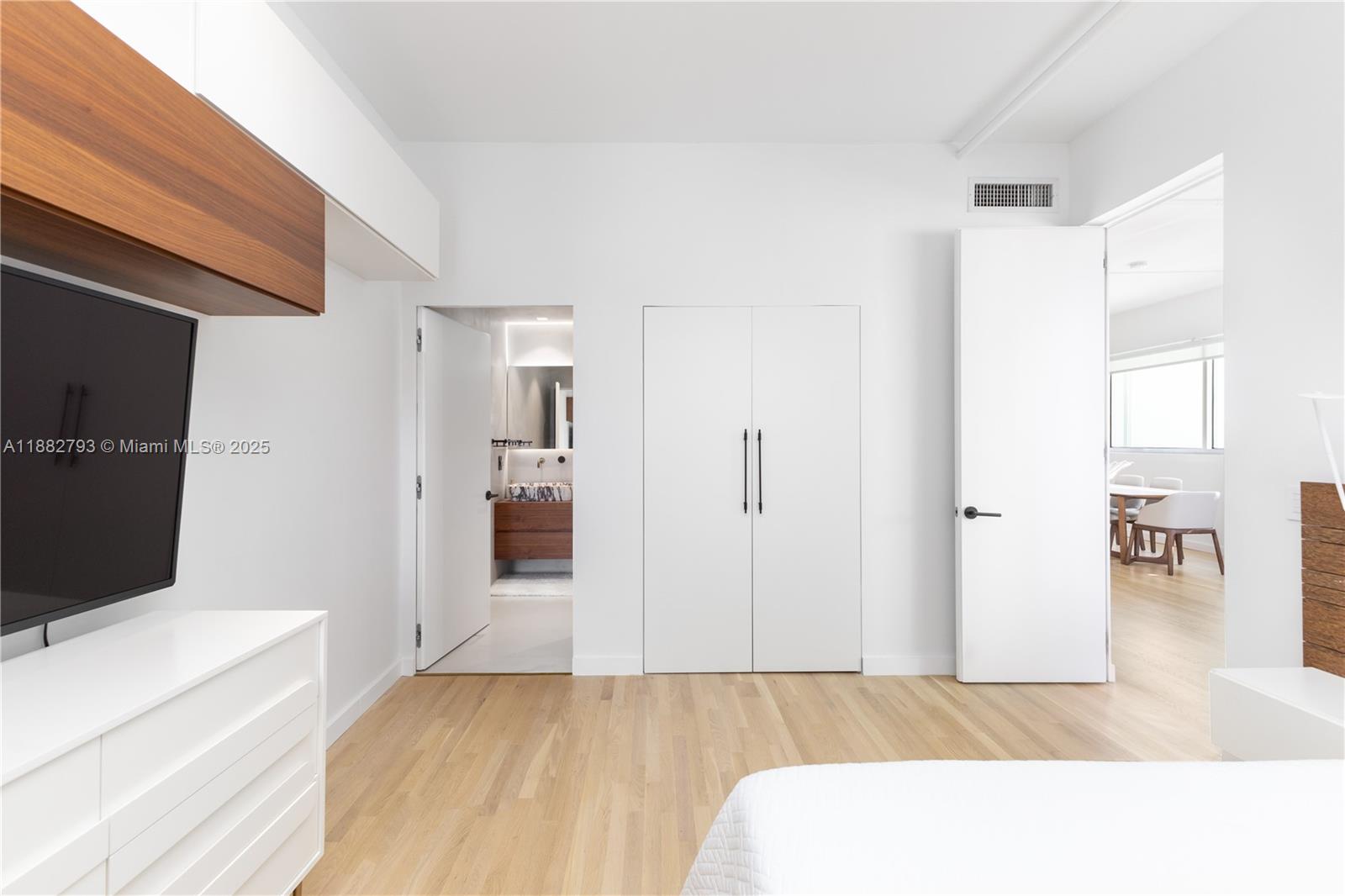 THE MONTCLAIR CONDO - Residential