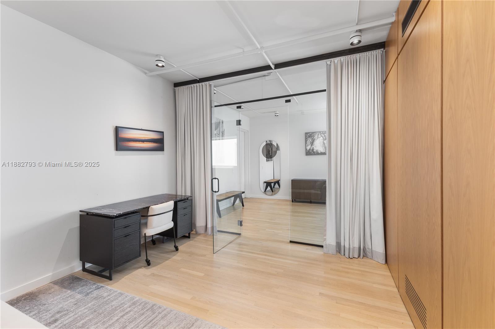 THE MONTCLAIR CONDO - Residential