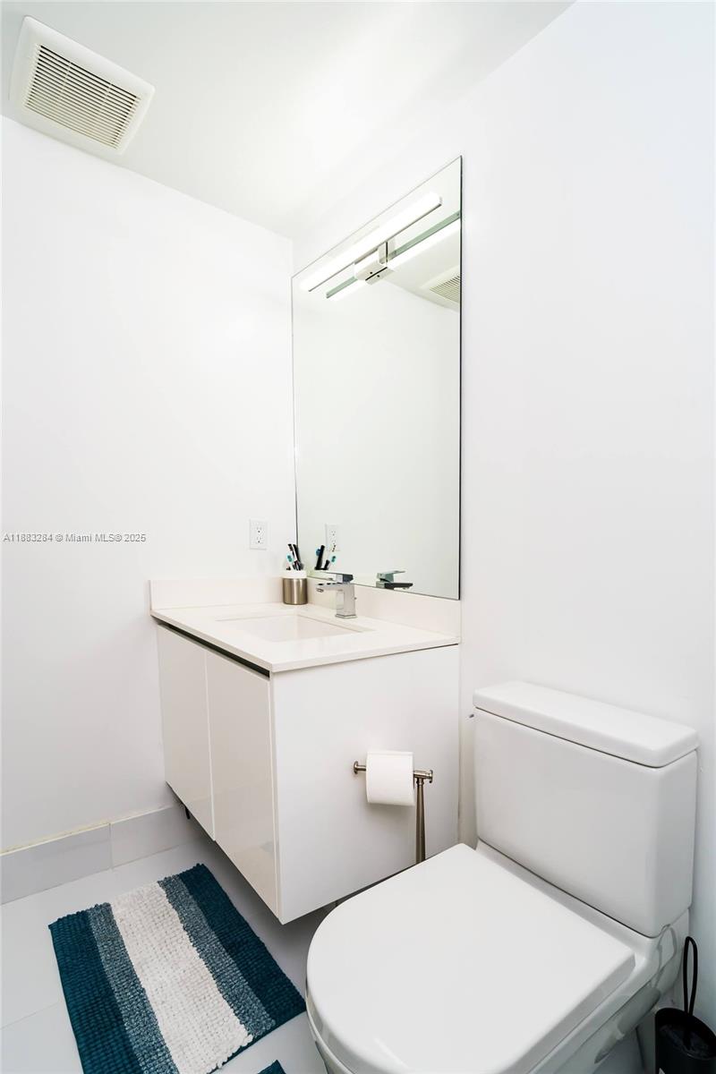 PARQUE TOWERS CONDO - Residential