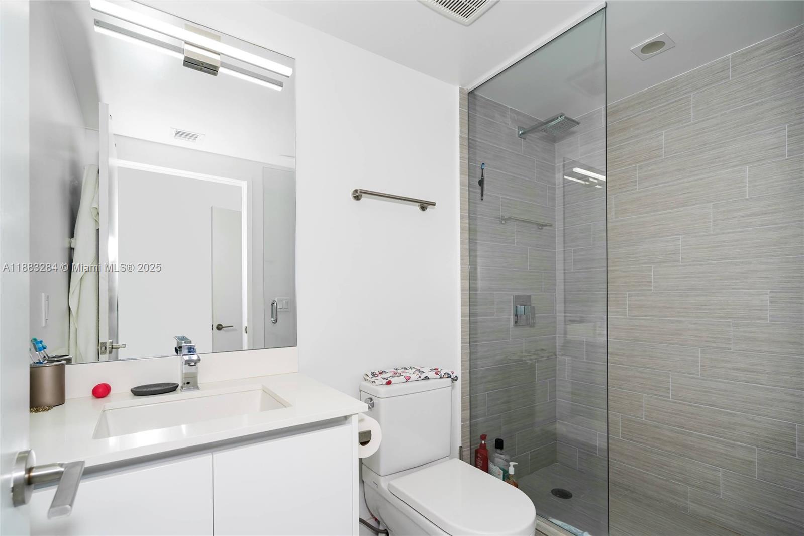 PARQUE TOWERS CONDO - Residential