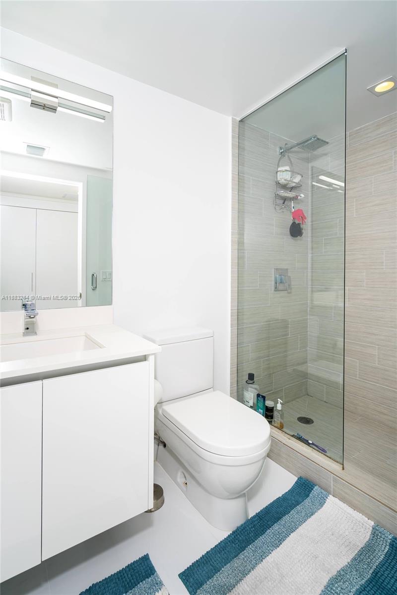 PARQUE TOWERS CONDO - Residential