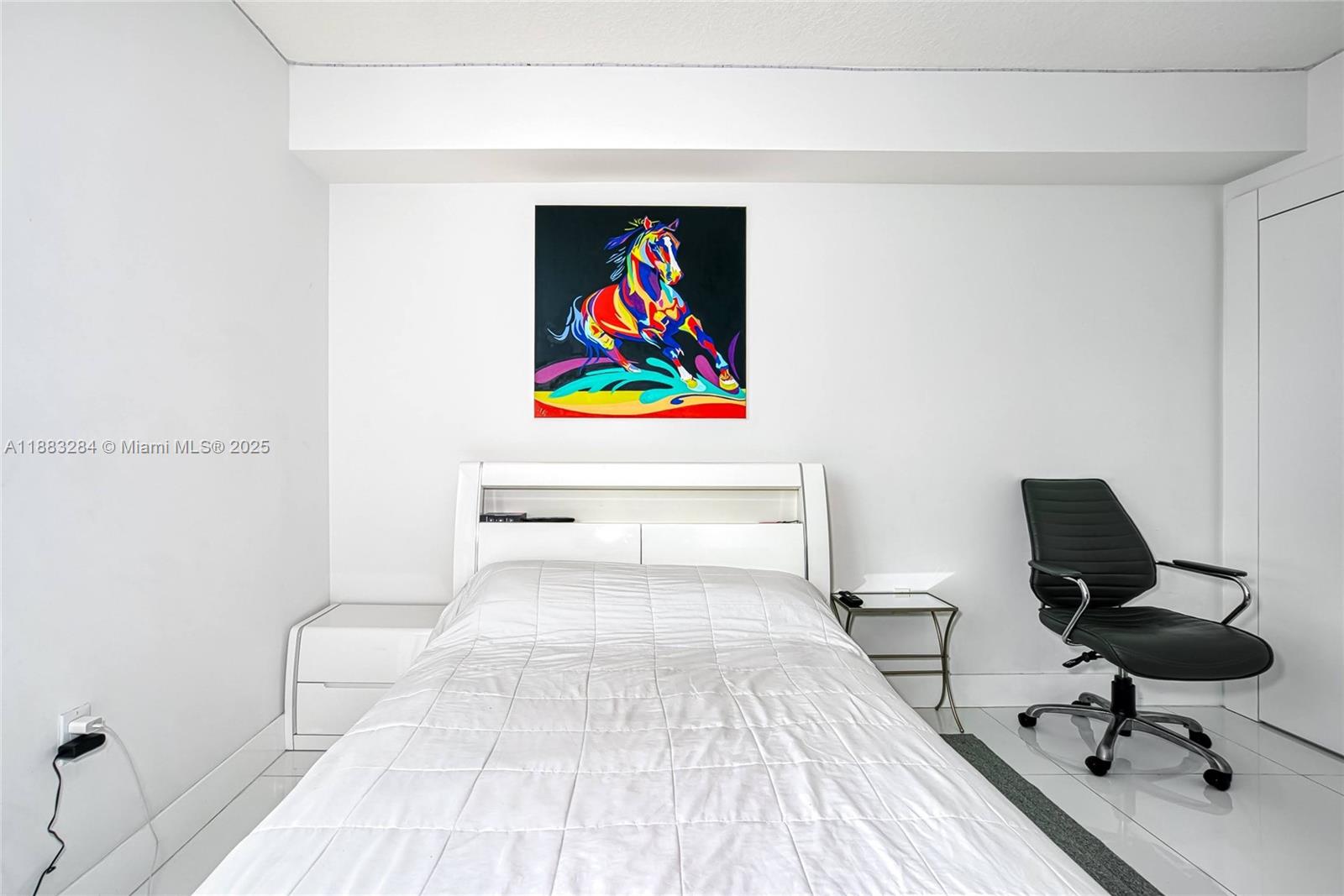 PARQUE TOWERS CONDO - Residential