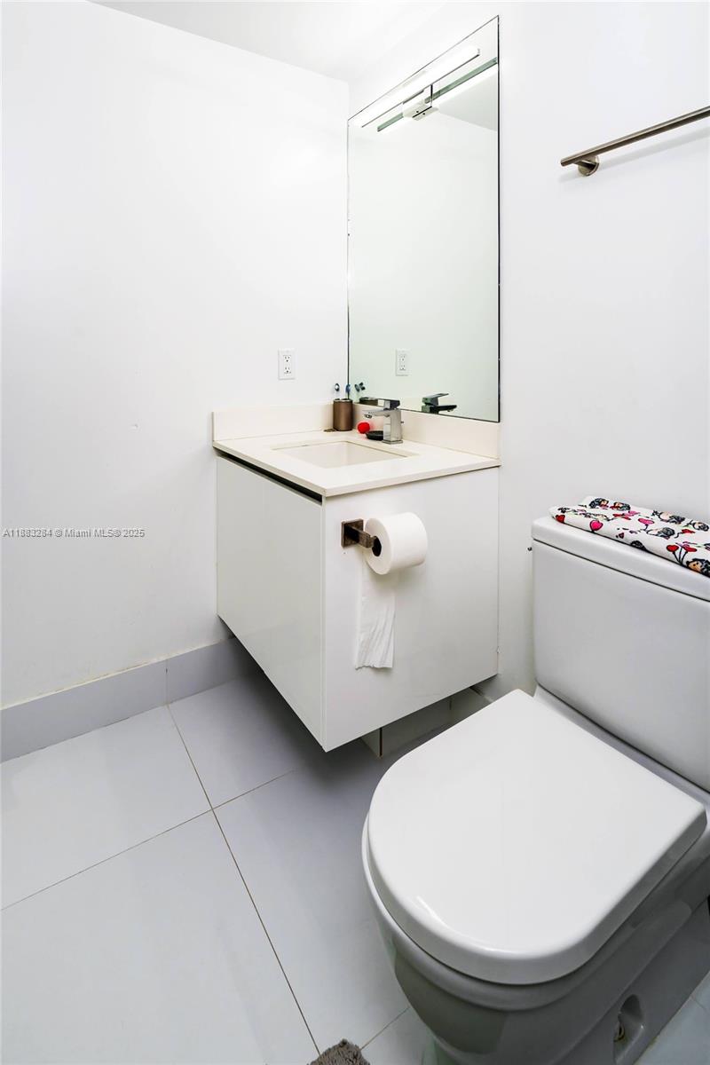 PARQUE TOWERS CONDO - Residential