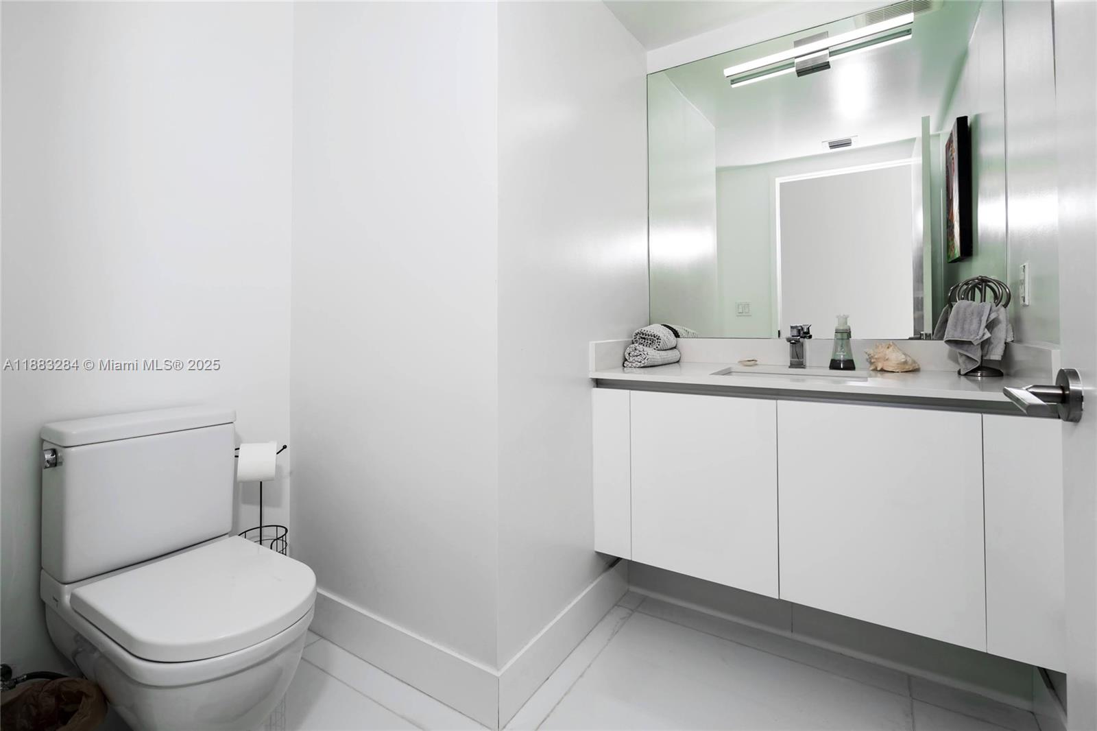 PARQUE TOWERS CONDO - Residential