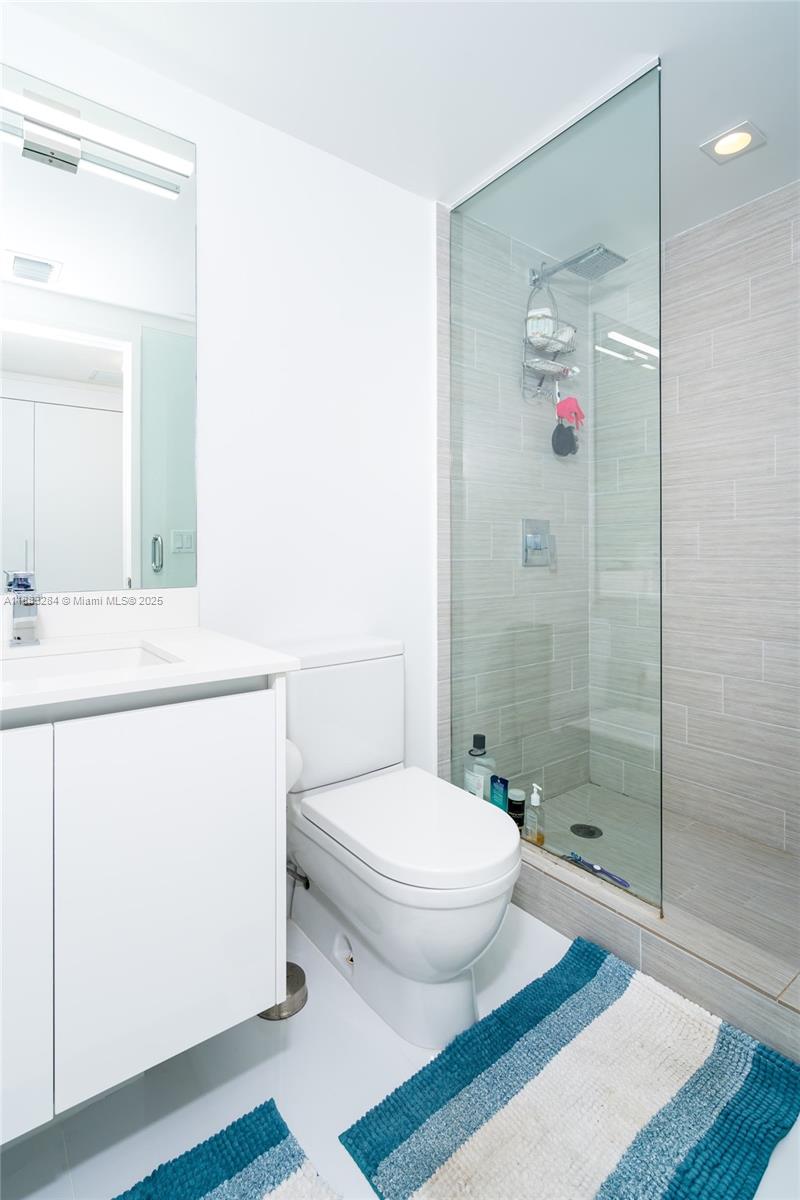 PARQUE TOWERS CONDO - Residential