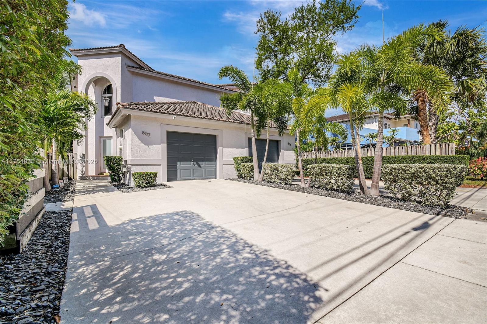 Property for Sale at 807 Sw 8th Ter 807, Fort Lauderdale, Broward County, Florida - Bedrooms: 2 
Bathrooms: 3  - $649,000