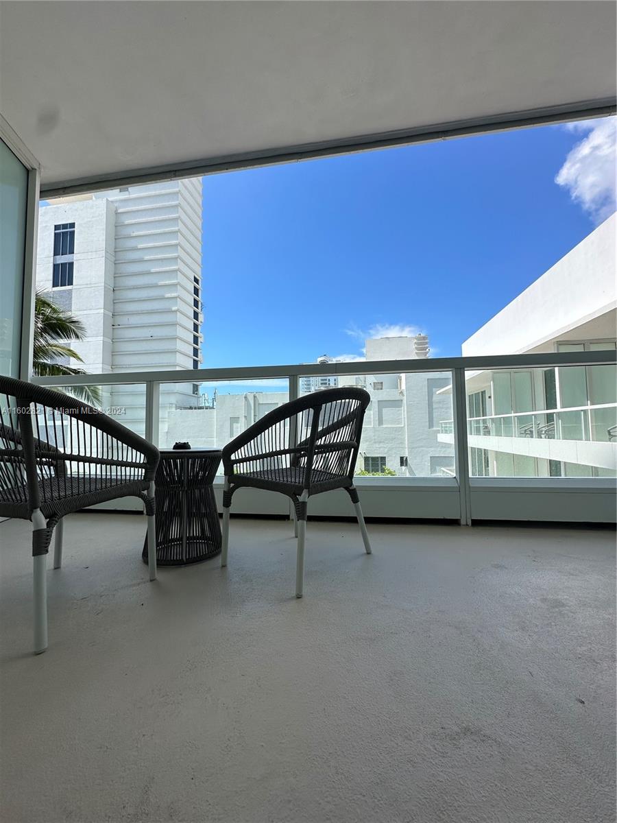 FONTAINEBLEAU III OCEAN C - Residential