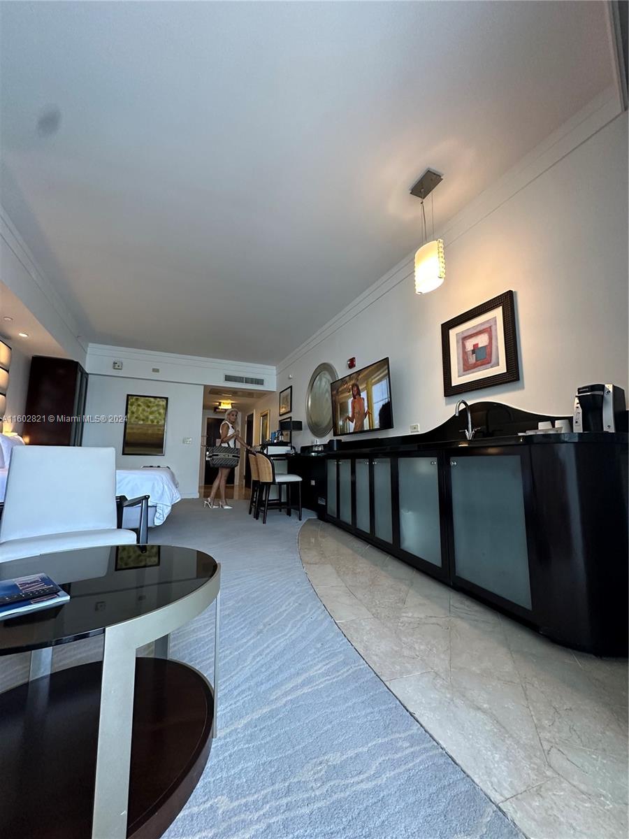 FONTAINEBLEAU III OCEAN C - Residential