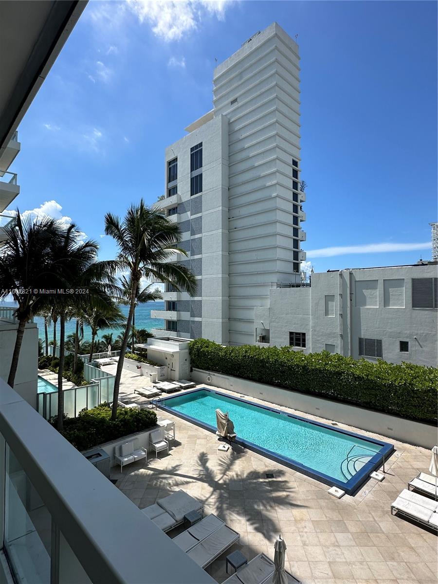 FONTAINEBLEAU III OCEAN C - Residential