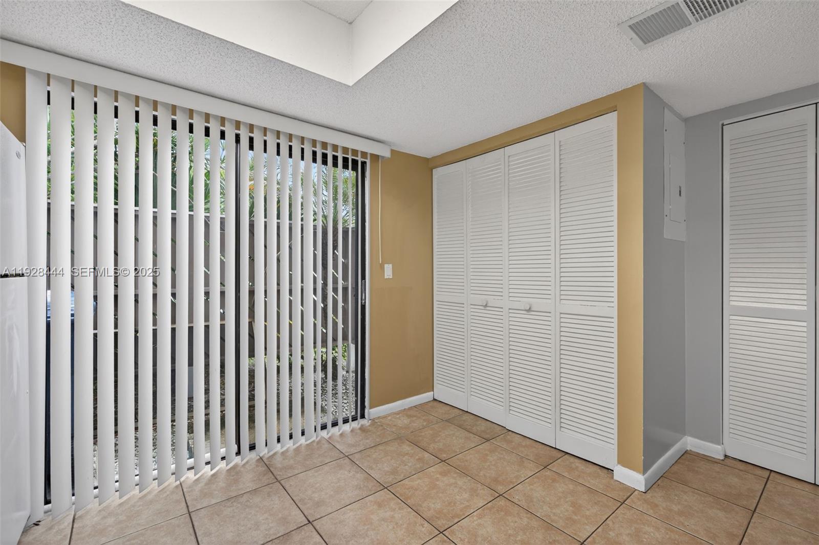 JUPITER VILLAGE TOWNHOMES - Residential