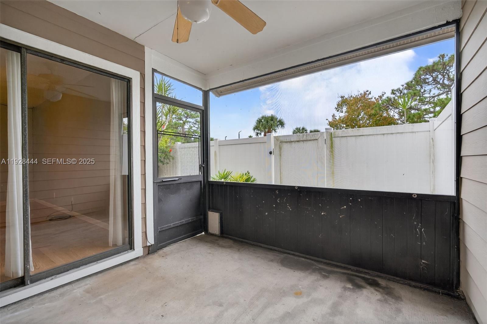 JUPITER VILLAGE TOWNHOMES - Residential