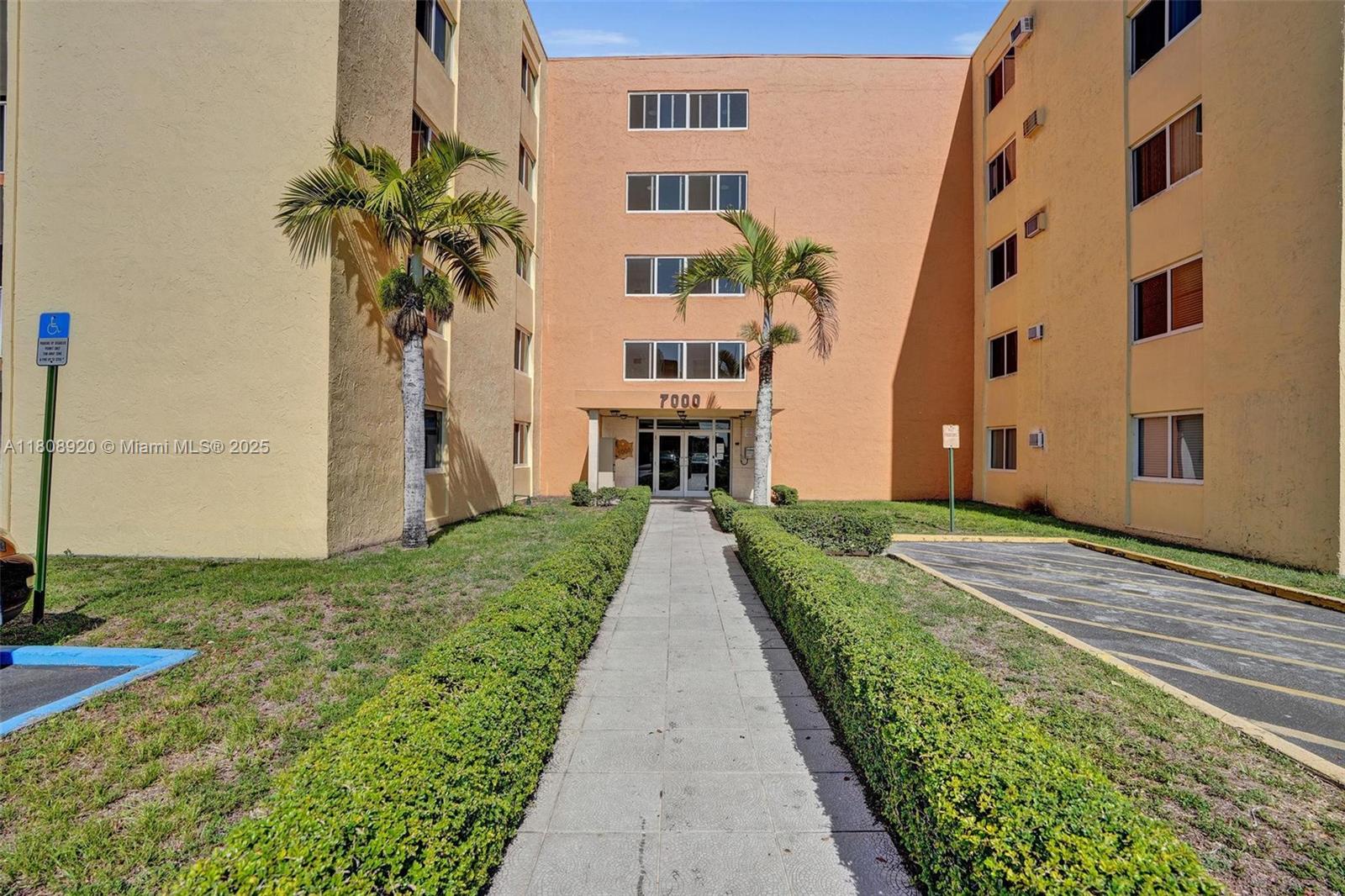 Rental Property at 7000 Nw 186th St 4-318, Hialeah, Miami-Dade County, Florida - Bedrooms: 1 
Bathrooms: 1  - $2,000 MO.