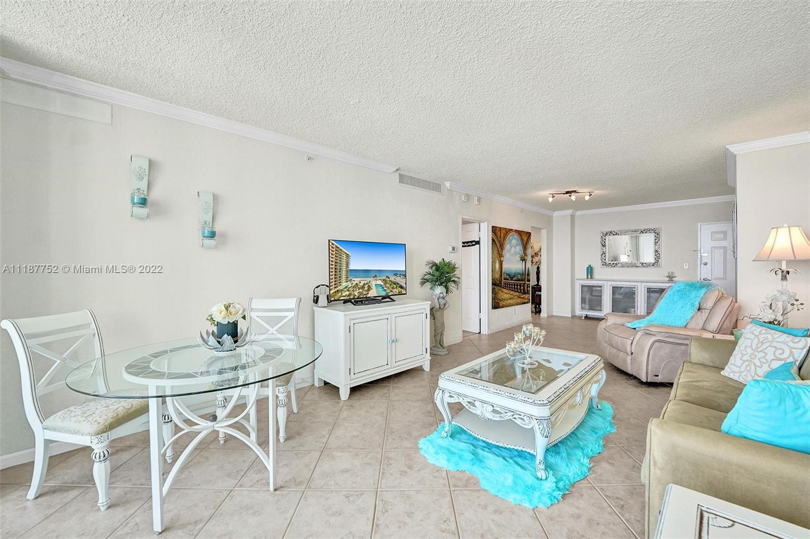 WAVE CONDO - Residential Lease