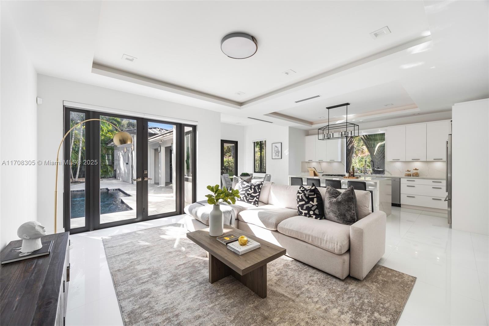 SILVER BLUFF EST SEC C - Residential