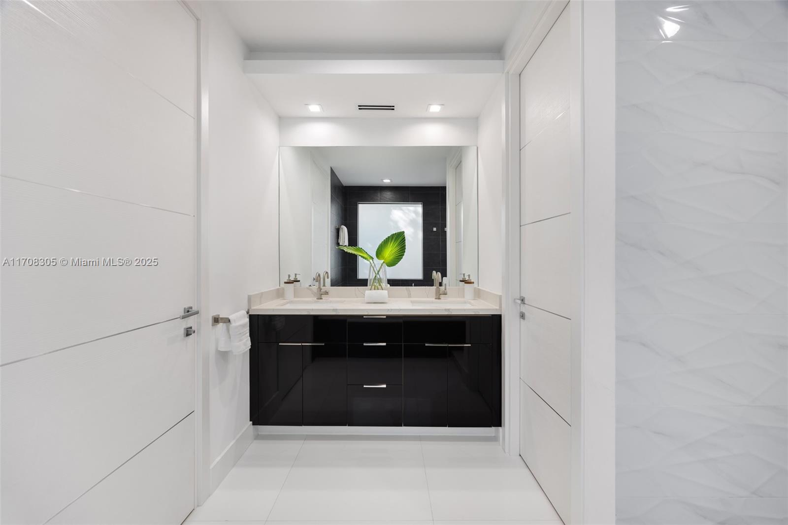 SILVER BLUFF EST SEC C - Residential