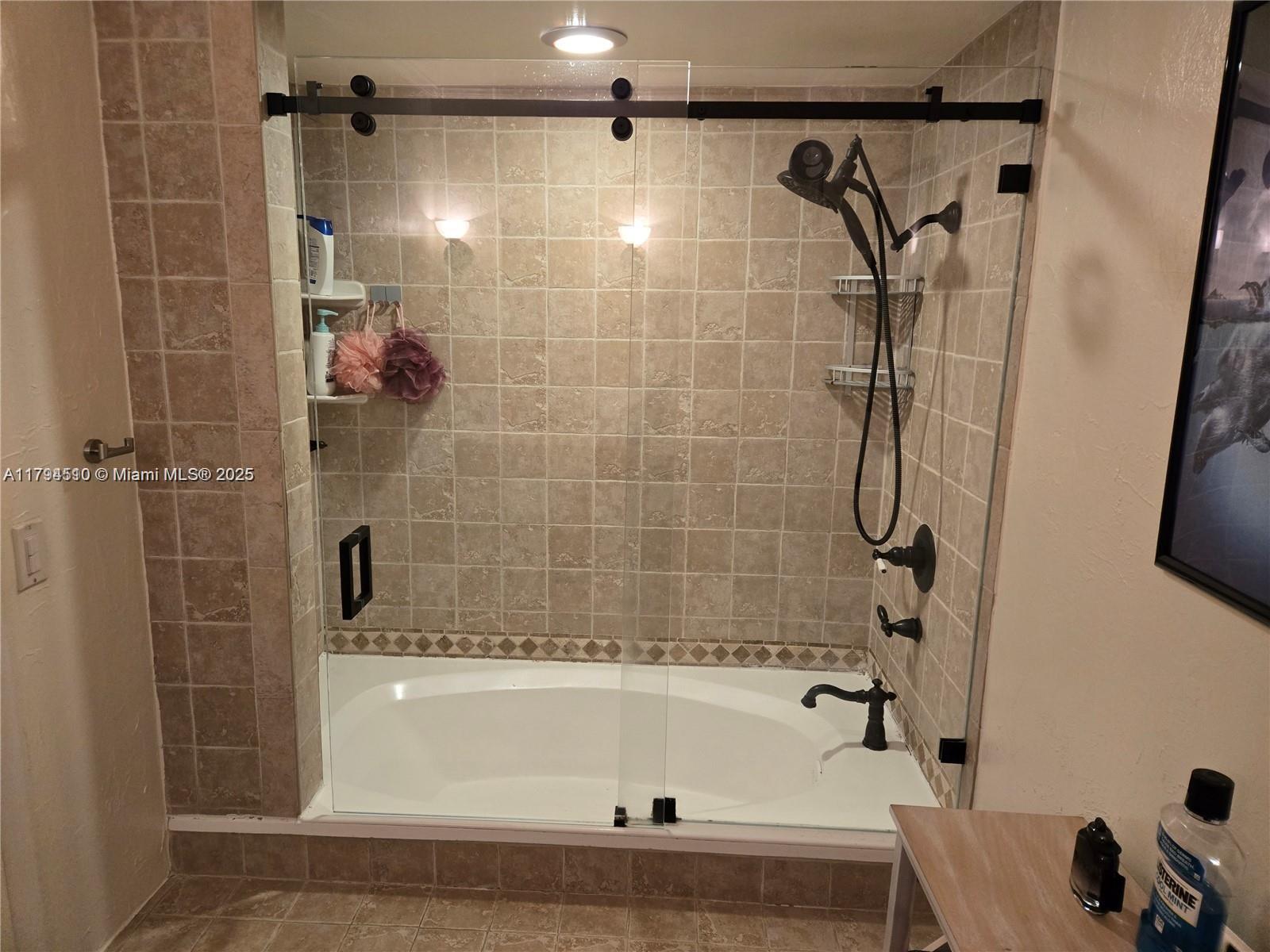 LAS HACIENDAS TOWNHOUSE C - Residential