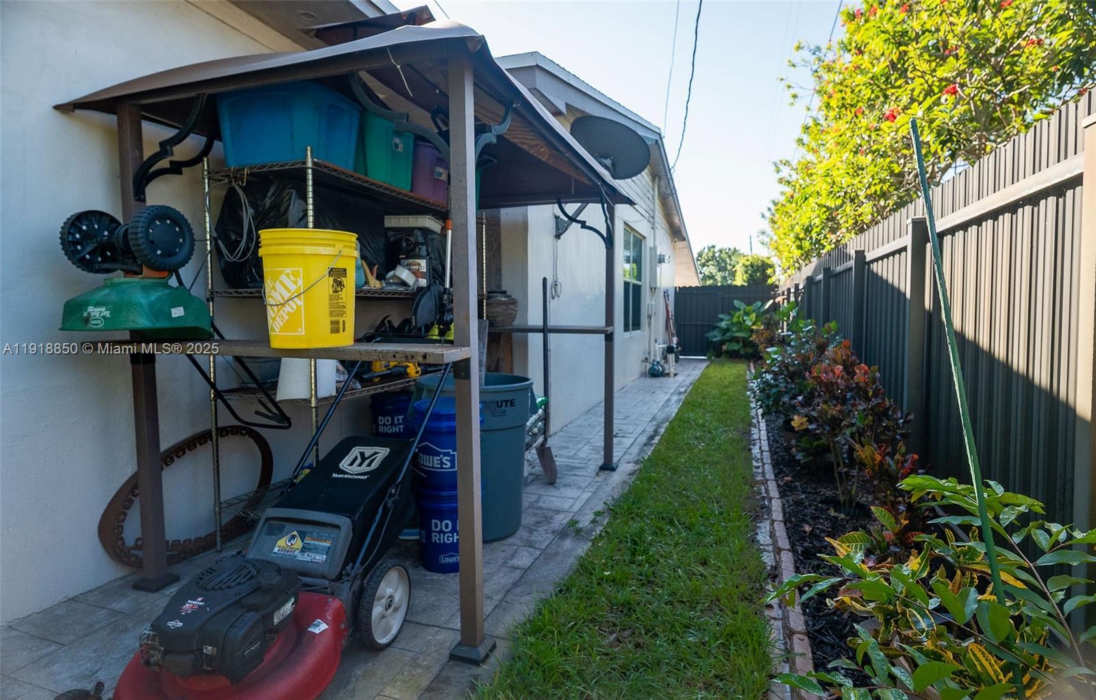 SCOTT LAKE MANOR SEC 4 - Residential