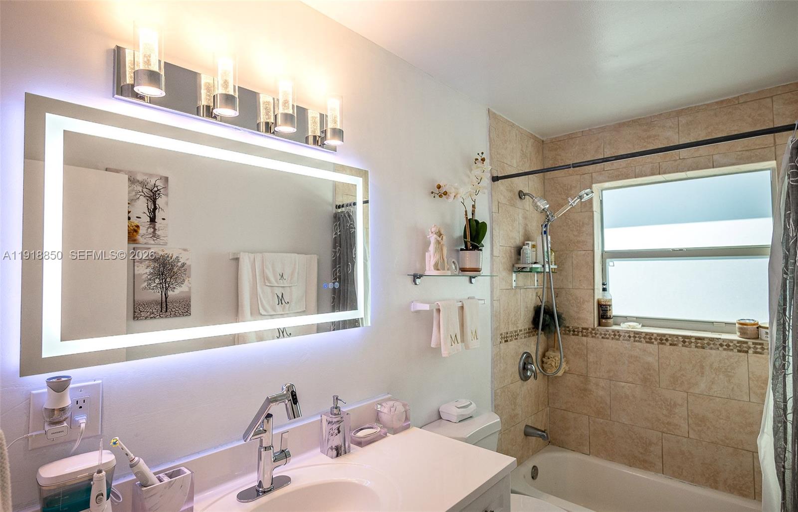 SCOTT LAKE MANOR SEC 4 - Residential