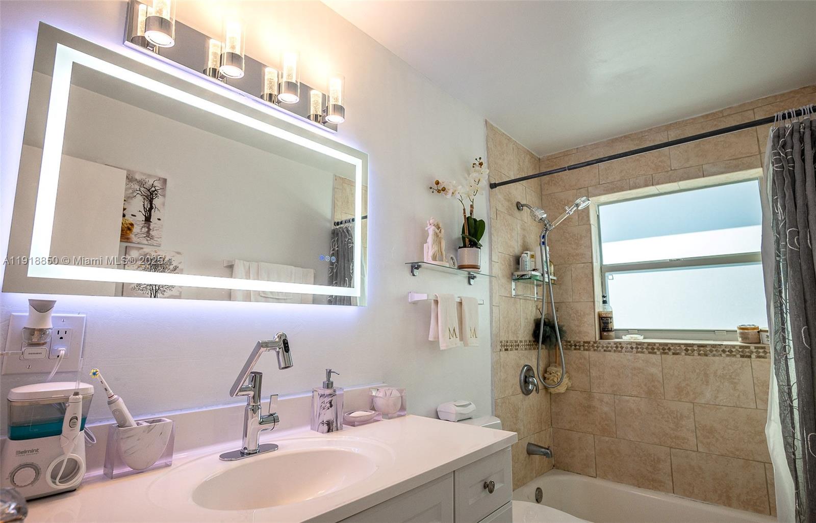 SCOTT LAKE MANOR SEC 4 - Residential