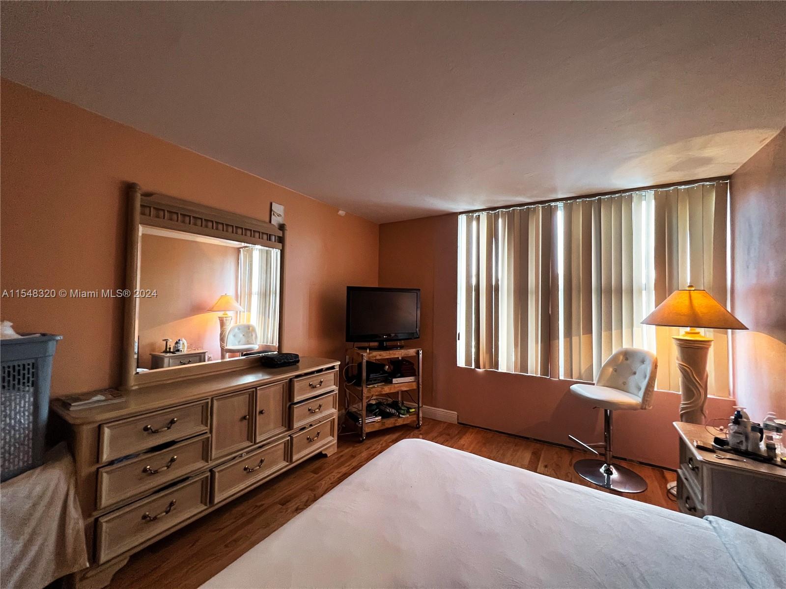 TRITON TOWER CONDO - Residential