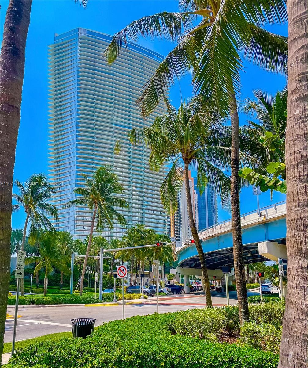 18975 COLLINS CONDO - Residential Lease