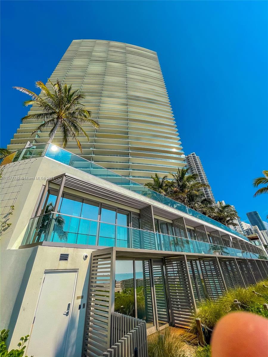 18975 COLLINS CONDO - Residential Lease