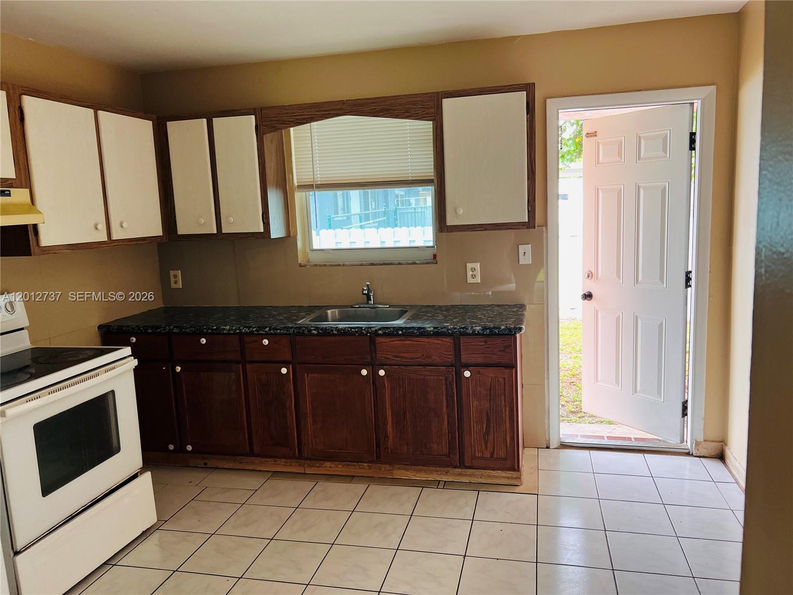 CORAL HEIGHTS - Residential Lease